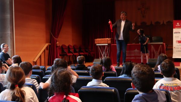 Premios de la Caridad en Lugo - Actuación del Mago Rafa