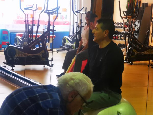 gimnasia para personas mayores