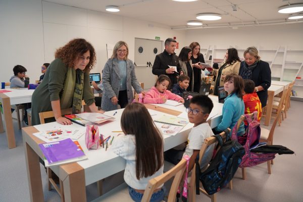 Programa Acubillo Lalín con la directora de Cáritas Lugo y participantes del programa