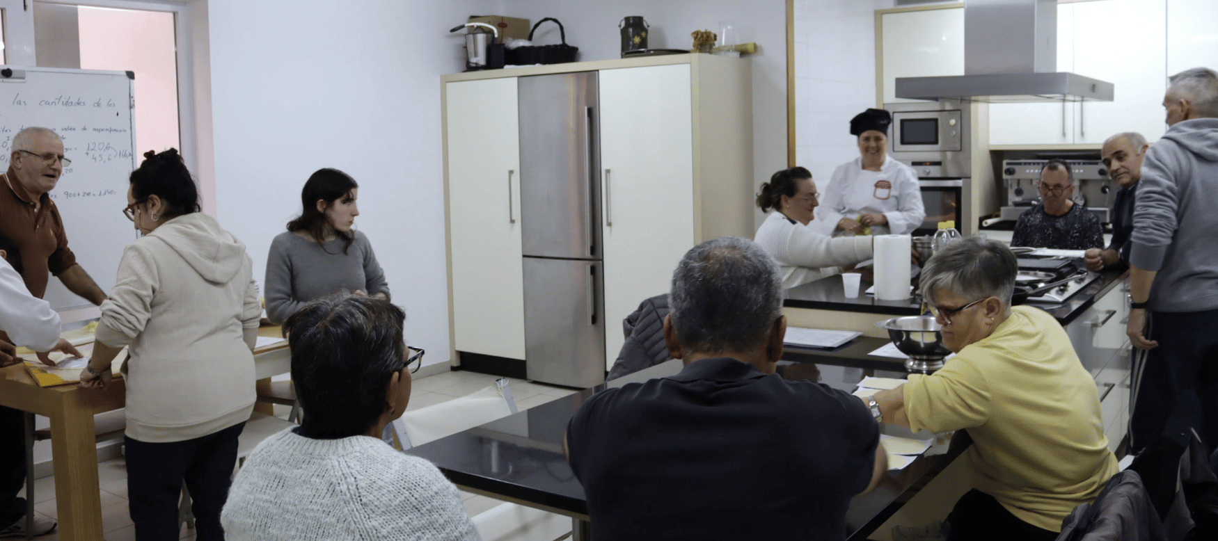 imagen del grupo del taller de cocina inclusivo para personas con discapacidad