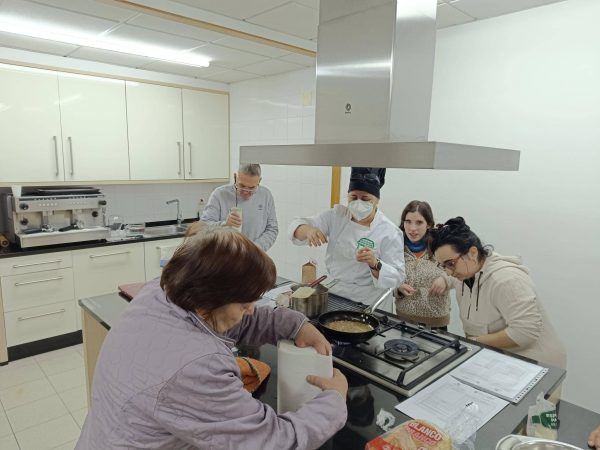 Foto de la segunda y tercera jornada de cocina Programa de Atención a Personas con Discapacidad 3