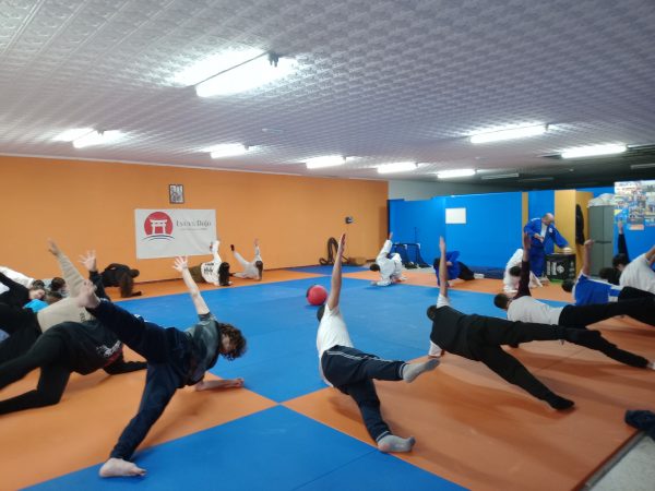 taller de defensa personal para jóvenes